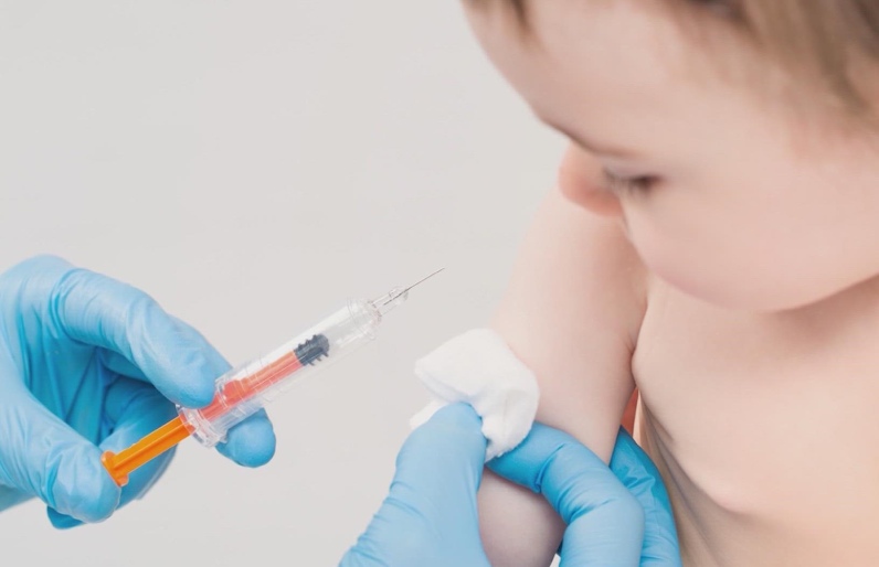 مراقبت از کودک بعد از واکسن