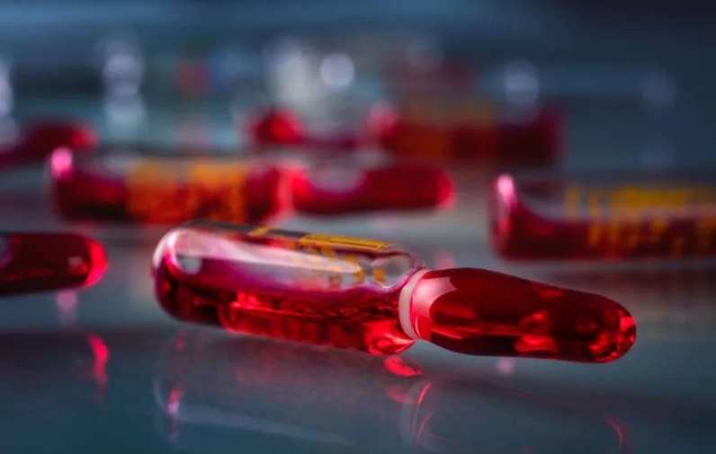 تزریق آمپول ب12