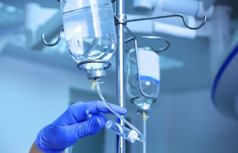 درمان کم آبی با تزریق سرم